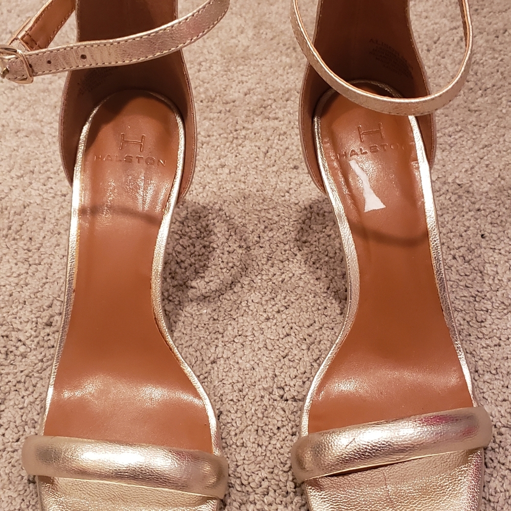 *EUC* perfect go w/ all heels!!!!